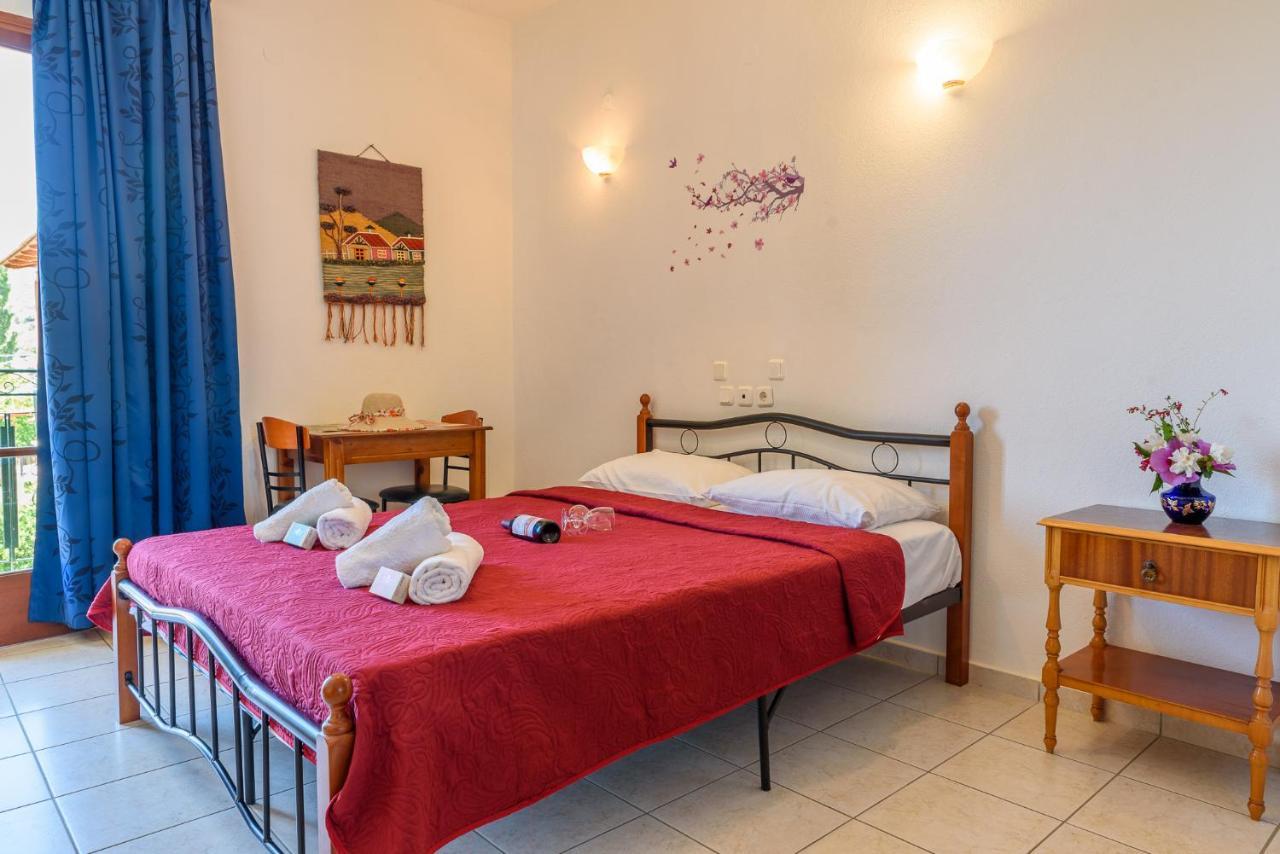 Des Roses Hotel Platanias  Dış mekan fotoğraf