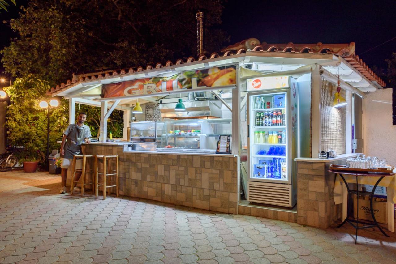 Des Roses Hotel Platanias  Dış mekan fotoğraf