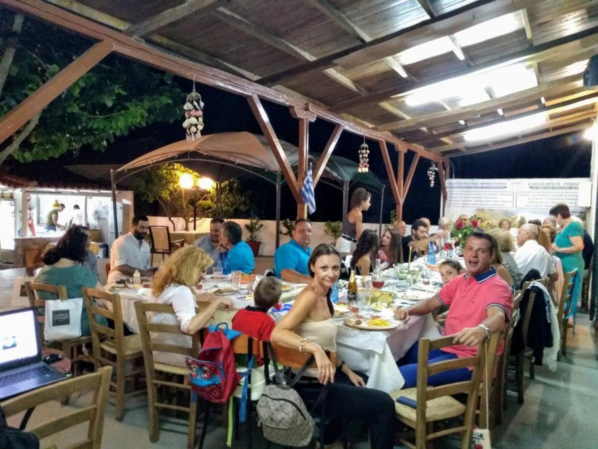 Des Roses Hotel Platanias  Dış mekan fotoğraf