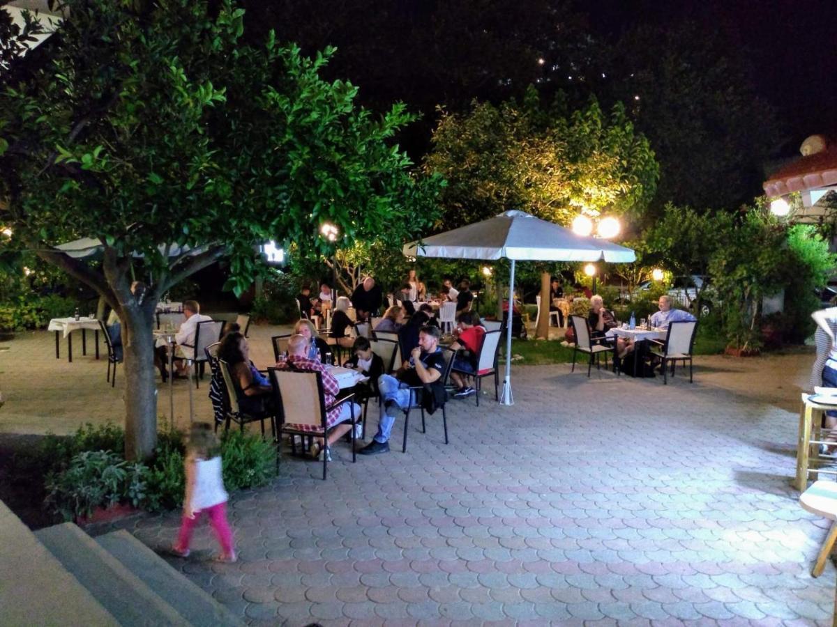 Des Roses Hotel Platanias  Dış mekan fotoğraf