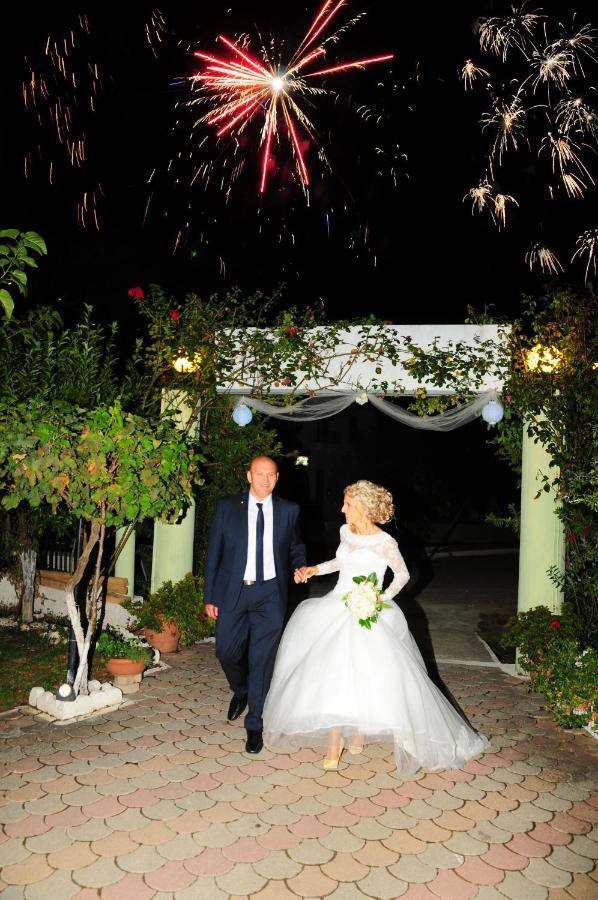 Des Roses Hotel Platanias  Dış mekan fotoğraf